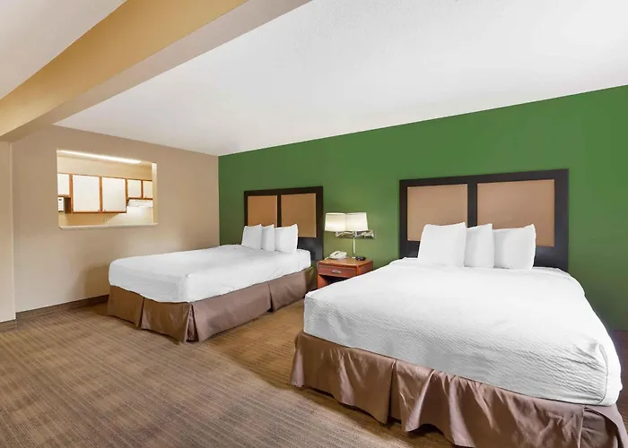 Extended America - Chicago - - Yorktown Center 2*
