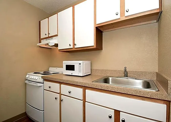 Extended America - Chicago - - Yorktown Center 2*