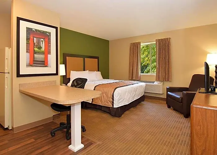 Extended America - Chicago - - Yorktown Center 2*